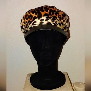 Women's cheetahs print caby hat